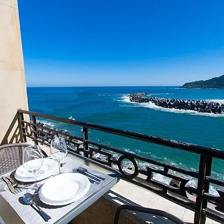 Ocean Views In The Center * Сан-Себастьян